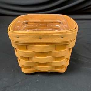 Longaberger baskets 2001)